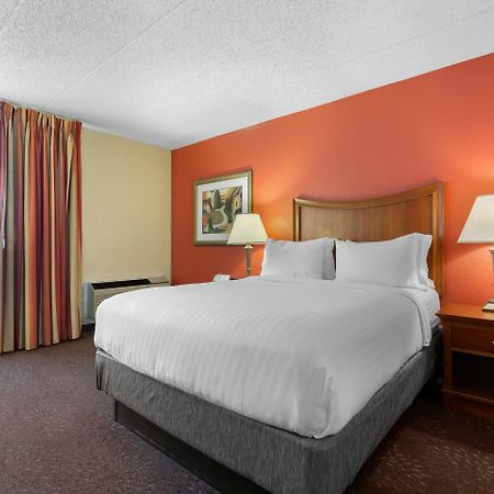 Holiday Inn Express Chicago-Downers Grove By Ihg Exterior foto