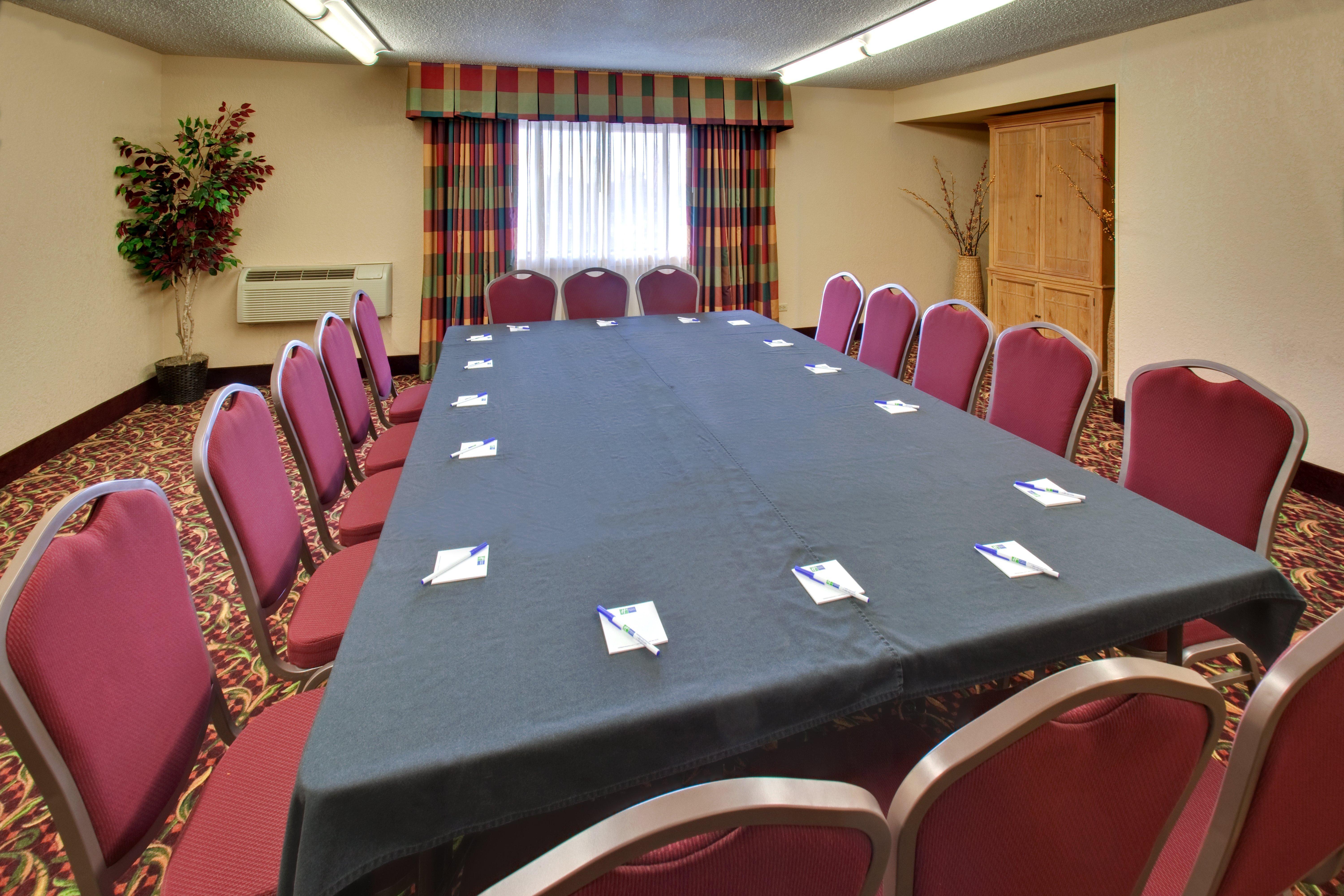 Holiday Inn Express Chicago-Downers Grove By Ihg Instalações foto