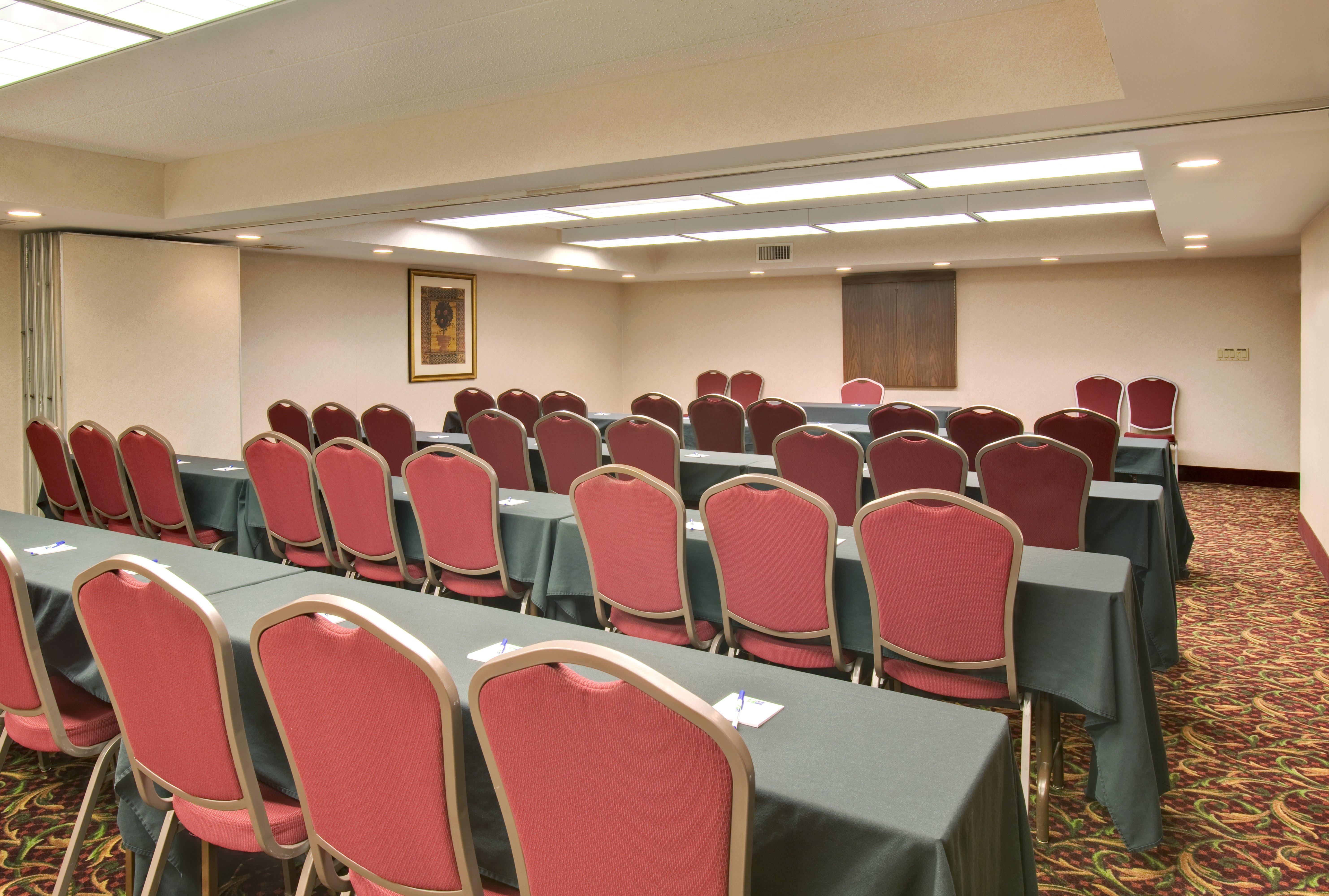 Holiday Inn Express Chicago-Downers Grove By Ihg Instalações foto